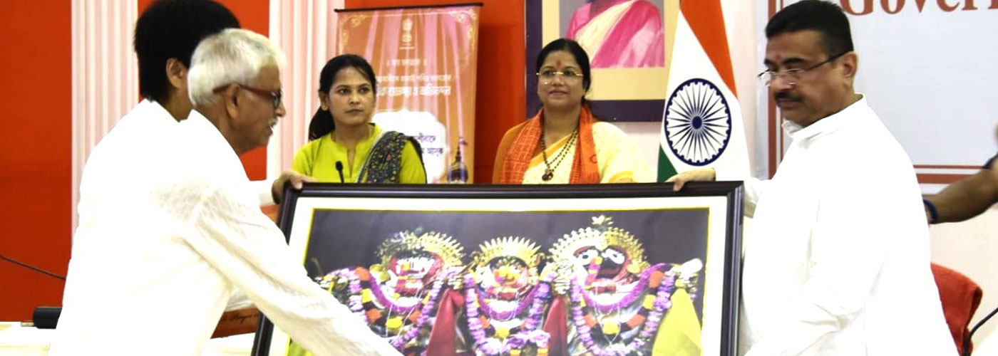 Hon'ble Chief Minister Shri Suvendu Adhikari Distributes ₹5 Lakh aid to selected traditional Rath Yatra Committees